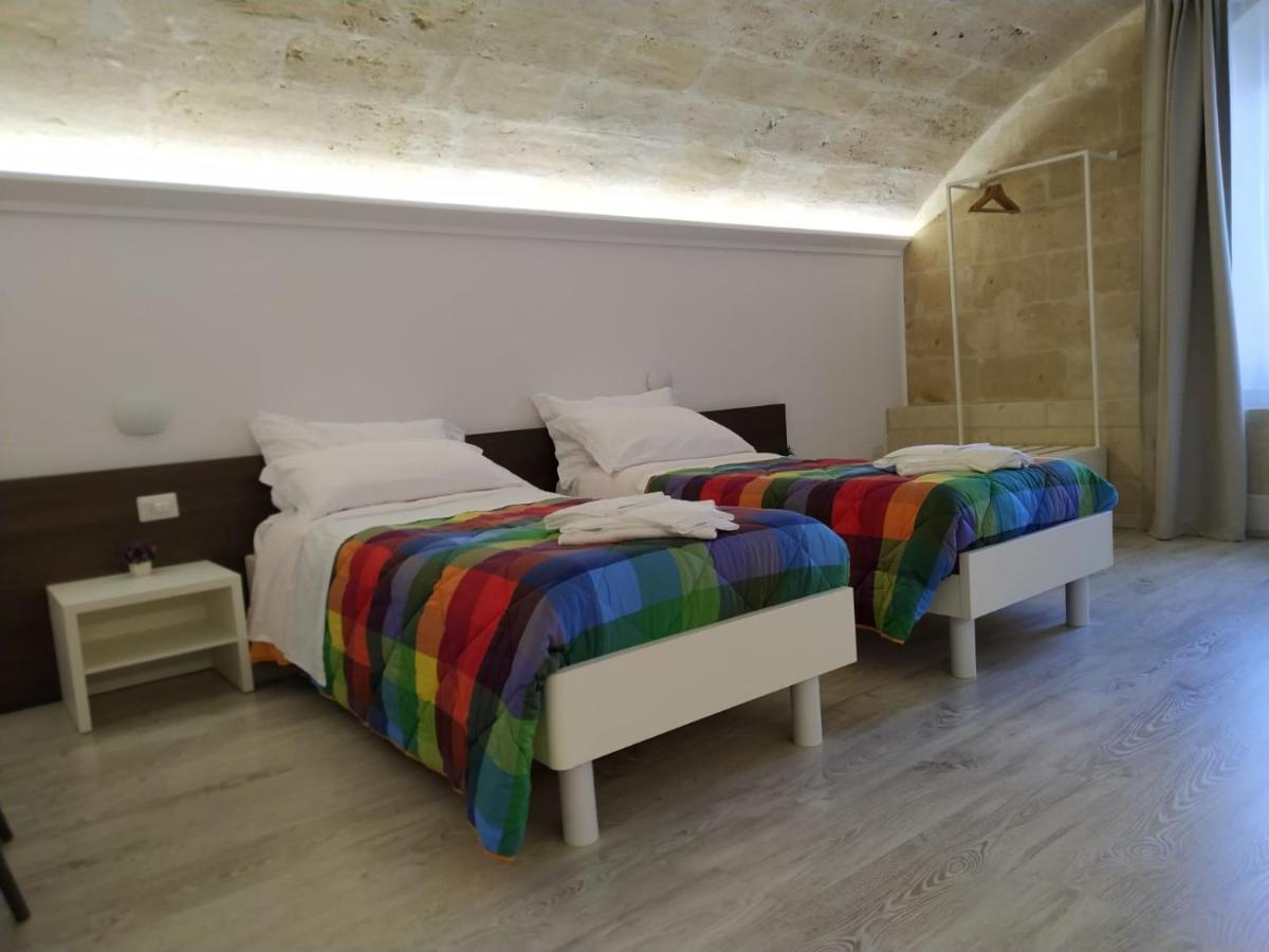 Hotel In & Out Matera Esterno foto