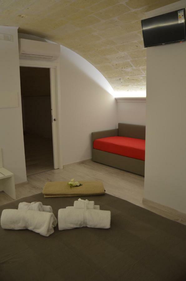 Hotel In & Out Matera Esterno foto